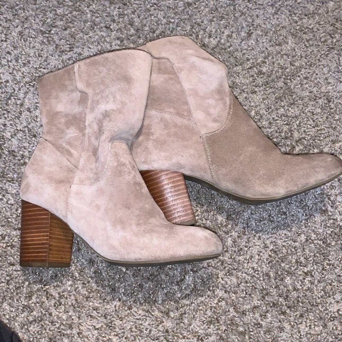 Women’s MIA tan suede booties boots size 6