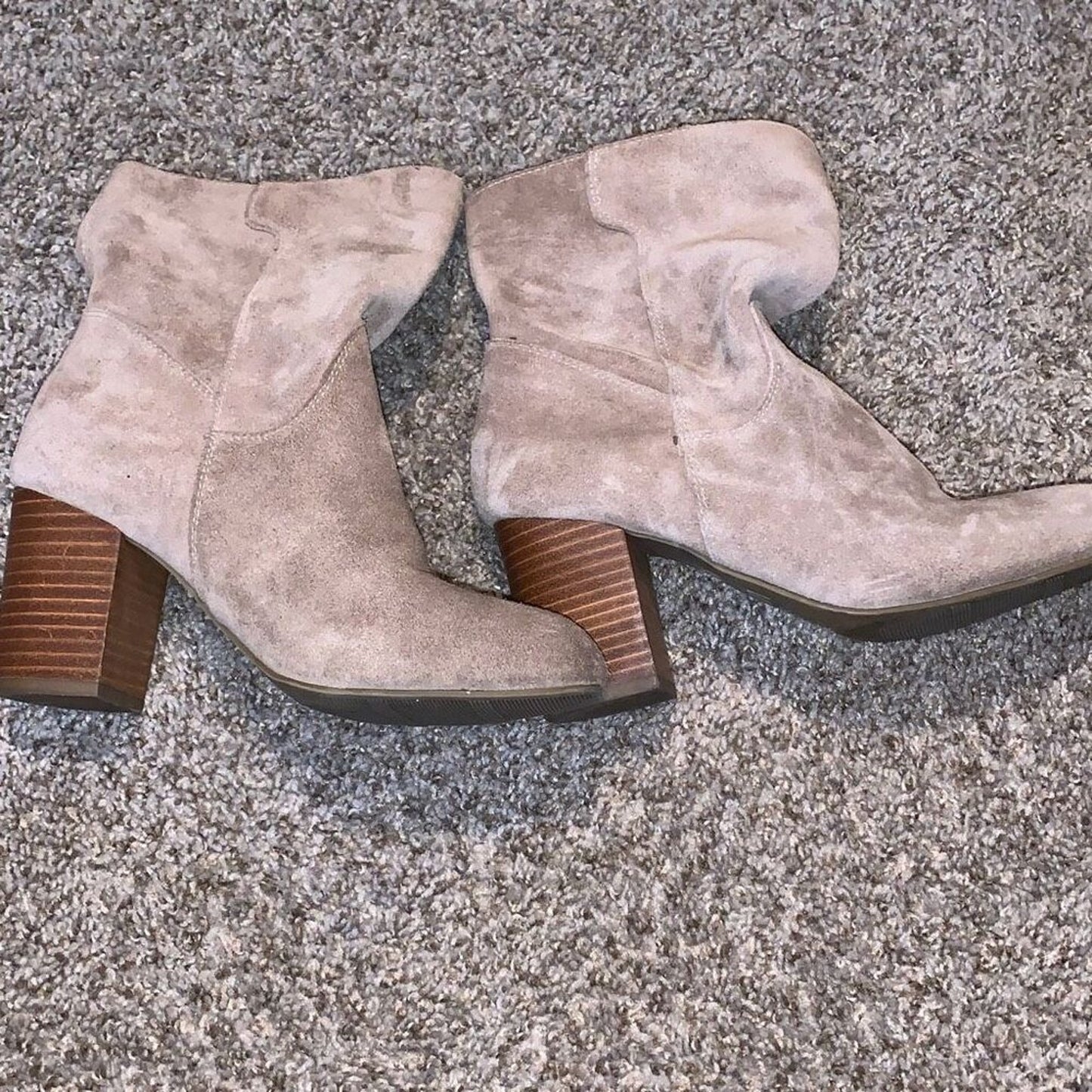 Women’s MIA tan suede booties boots size 6