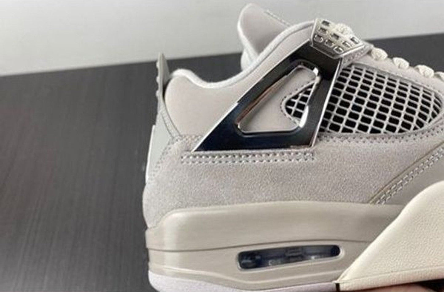 Air Jordan 4 WMNS Frozen Moments AQ9129-001 Size 8.5