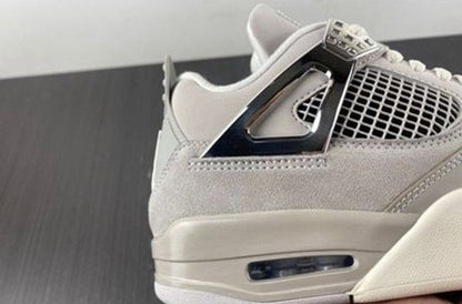 Air Jordan 4 WMNS Frozen Moments AQ9129-001 Size 8.5