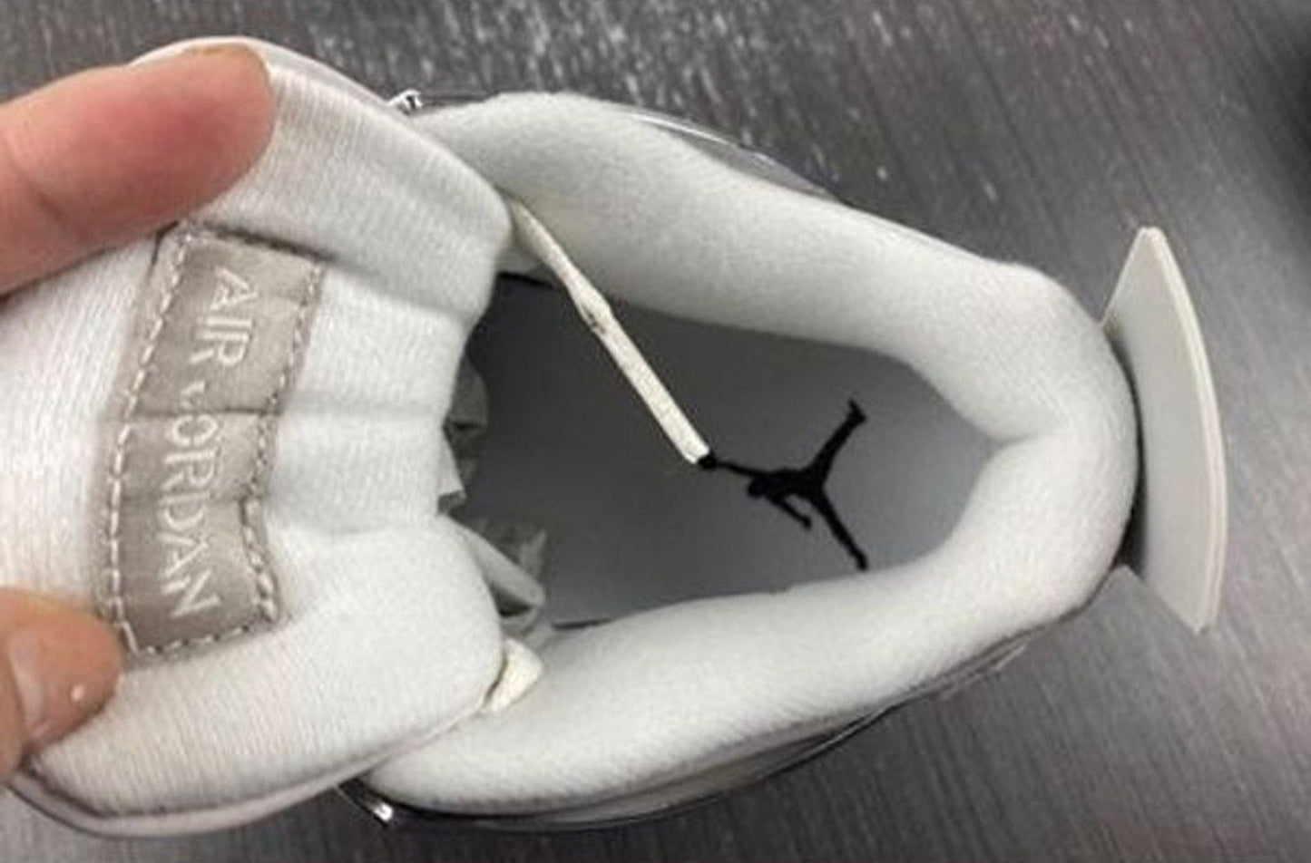 Air Jordan 4 WMNS Frozen Moments AQ9129-001 Size 8.5